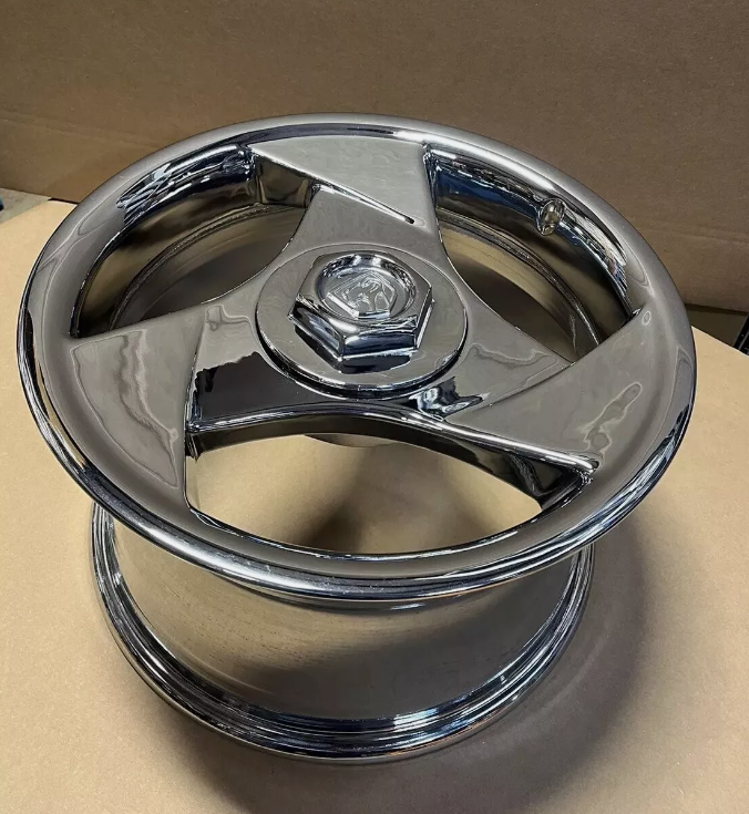 Viper Gen 1 Front 3-Spoke Wheel 17" Chrome With Center Cap NOS