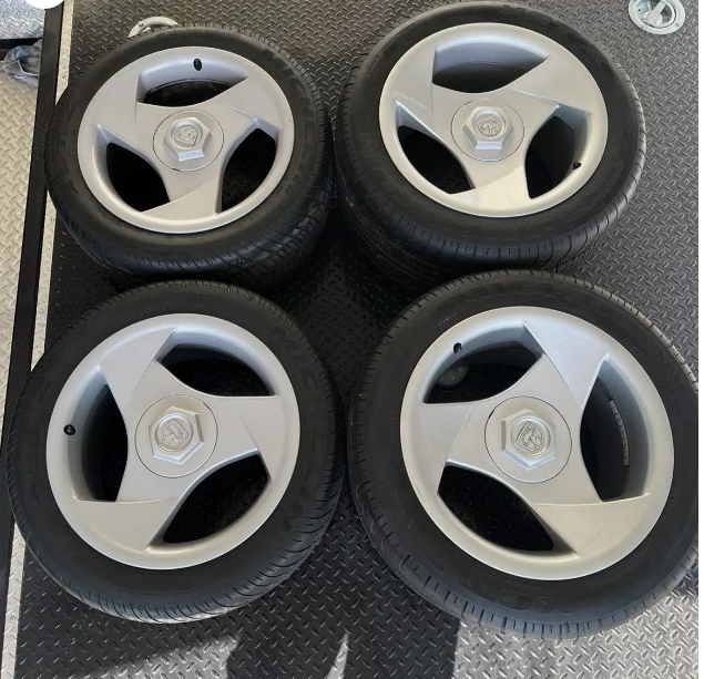 Gen 1 Viper Wheel Set 3-spoke USED – Viper Parts Depot